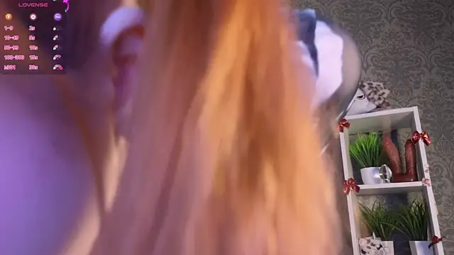 Snapshot of hannah_lourens chatting on January 10, 2:34 pm hannah lourens online show from January 10, 2:34 pm