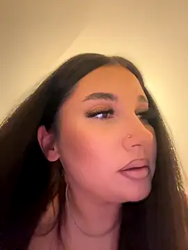 Snapshot of babyyboomm chatting on November 15, 1:36 am babyyboomm online show from November 15, 1:36 am