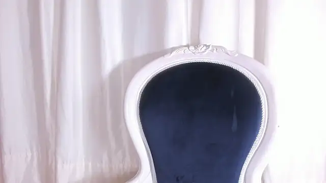  Emma Valka online show from December 12, 12:05 am