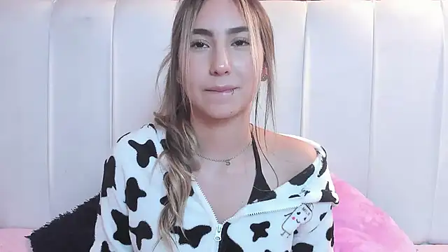  Emma Valka online show from March 8, 12:00 am