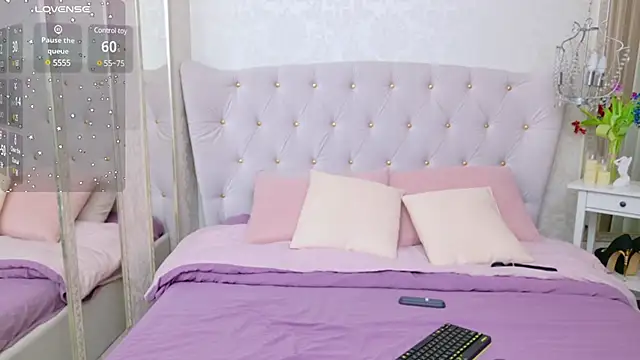 Snapshot of Damn_Bae_ chatting on March 12, 1:14 am Damn Bae online show from March 12, 1:14 am