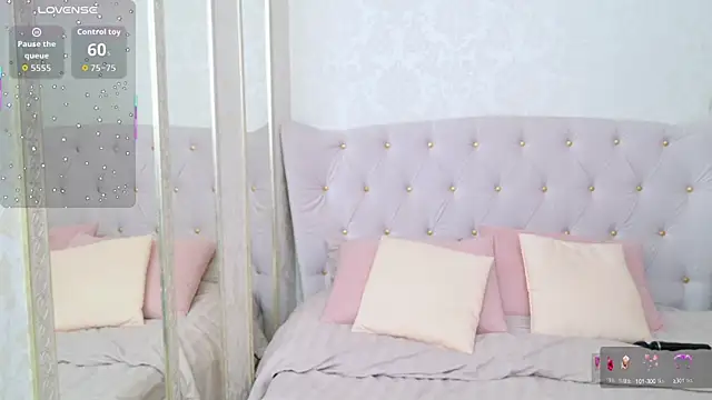 Snapshot of Damn_Bae_ chatting on September 10, 1:05 am Damn Bae online show from September 10, 1:05 am