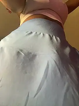 Cherrytowild online show from March 18, 5:31 am