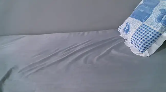 femaqueen online show from March 17, 5:01 am