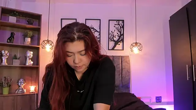 Snapshot of Andy_and_emma chatting on February 10, 3:42 pm Andy and emma online show from February 10, 3:42 pm