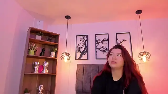 Snapshot of Andy_and_emma chatting on March 14, 12:40 pm Andy and emma online show from March 14, 12:40 pm