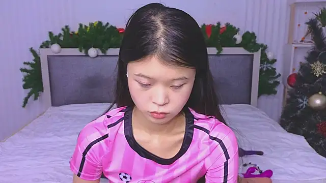 Snapshot of Tina_Kim_ chatting on December 21, 7:45 am Tina Kim online show from December 21, 7:45 am