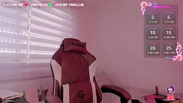 Snapshot of Domina_Deivis chatting on February 22, 11:24 am Domina Deivis online show from February 22, 11:24 am