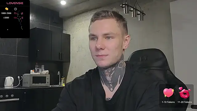 Snapshot of Lechery_boy chatting on December 20, 7:01 am Lechery boy online show from December 20, 7:01 am