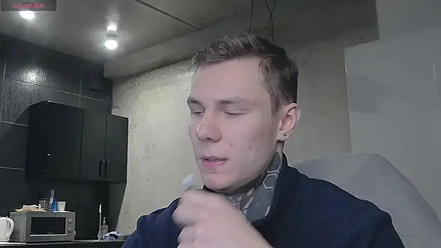 Snapshot of Lechery_boy chatting on January 7, 4:39 am Lechery boy online show from January 7, 4:39 am