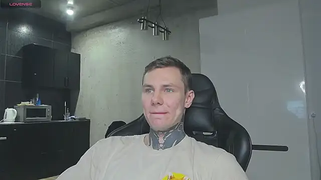 Snapshot of Lechery_boy chatting on January 7, 7:42 am Lechery boy online show from January 7, 7:42 am