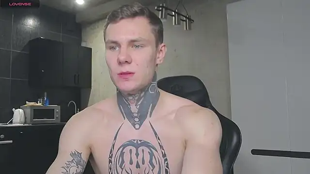 Snapshot of Lechery_boy chatting on January 8, 11:32 am Lechery boy online show from January 8, 11:32 am