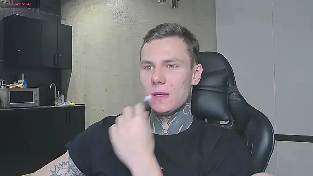 Snapshot of Lechery_boy chatting on January 10, 8:07 am Lechery boy online show from January 10, 8:07 am