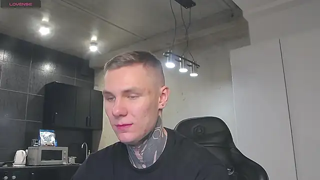 Snapshot of Lechery_boy chatting on January 12, 5:01 pm Lechery boy online show from January 12, 5:01 pm