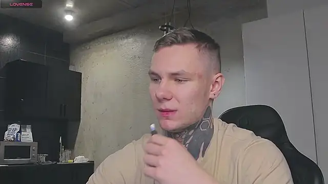 Snapshot of Lechery_boy chatting on January 15, 12:04 pm Lechery boy online show from January 15, 12:04 pm