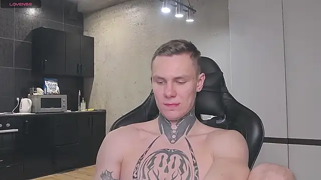 Snapshot of Lechery_boy chatting on January 21, 8:11 pm Lechery boy online show from January 21, 8:11 pm