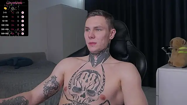 Snapshot of Lechery_boy chatting on February 2, 6:42 pm Lechery boy online show from February 2, 6:42 pm