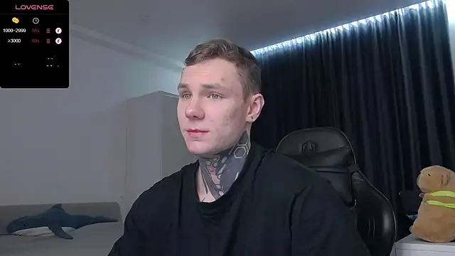 Snapshot of Lechery_boy chatting on February 4, 8:13 am Lechery boy online show from February 4, 8:13 am