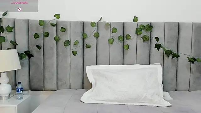 izadii online show from April 17, 1:58 pm