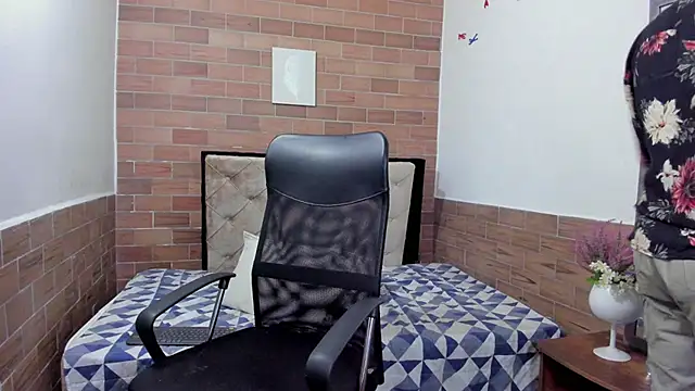 MIKE HUNTER7 online show from January 14, 3:53 am