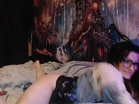 Snapshot of HighCityHoney chatting on November 17, 9:20 pm HighCityHoney online show from November 17, 9:20 pm