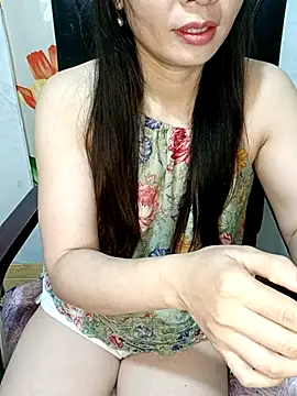 Blythe 69 online show from October 31, 10:44 pm