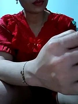 Blythe 69 online show from April 2, 10:29 pm