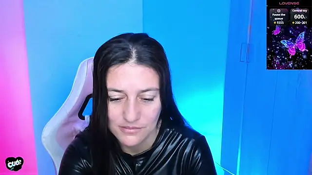 Saskyaa online show from November 16, 3:06 pm