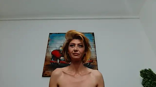 Snapshot of Taissa4U chatting on March 7, 11:05 pm Taissa4U online show from March 7, 11:05 pm