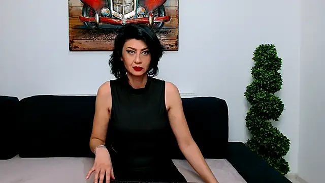 Snapshot of Taissa4U chatting on October 25, 6:35 pm Taissa4U online show from October 25, 6:35 pm