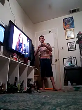 Snapshot of LongDickZee562 chatting on February 22, 7:01 am LongDickZee562 online show from February 22, 7:01 am