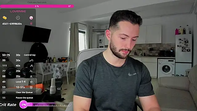 ZackFraser online show from December 5, 10:57 am