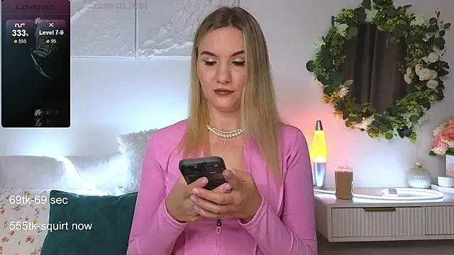 Snapshot of Maria_Shy chatting on September 19, 7:54 am Maria Shy online show from September 19, 7:54 am