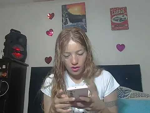 Snapshot of valerivegass chatting on December 15, 1:26 pm valerivegass online show from December 15, 1:26 pm