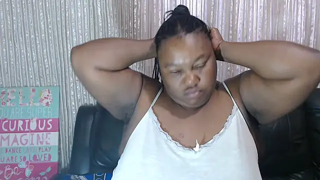 Snapshot of MATUREBUSSTY chatting on December 2, 3:01 am MATUREBUSSTY online show from December 2, 3:01 am