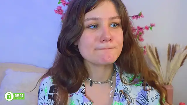 Snapshot of Charlotte_wow chatting on January 21, 5:51 pm Charlotte wow online show from January 21, 5:51 pm