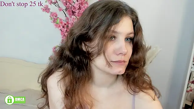 Snapshot of Charlotte_wow chatting on January 25, 6:46 pm Charlotte wow online show from January 25, 6:46 pm