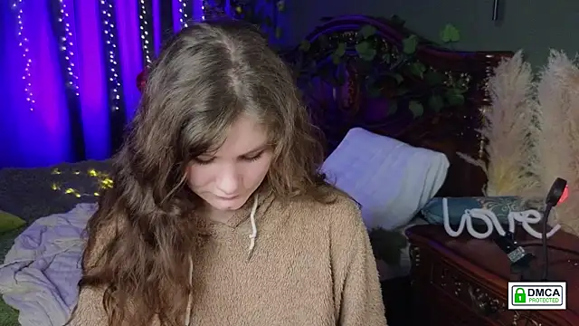 Snapshot of Charlotte_wow chatting on February 22, 1:11 am Charlotte wow online show from February 22, 1:11 am