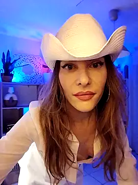 Snapshot of Luna_Kitanna chatting on November 15, 10:37 pm Luna Kitanna online show from November 15, 10:37 pm