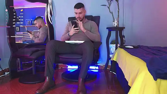 Snapshot of HenryBenso chatting on December 13, 9:57 am HenryBenso online show from December 13, 9:57 am