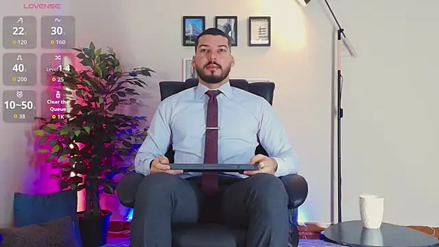 Snapshot of HenryBenso chatting on September 27, 10:31 am HenryBenso online show from September 27, 10:31 am