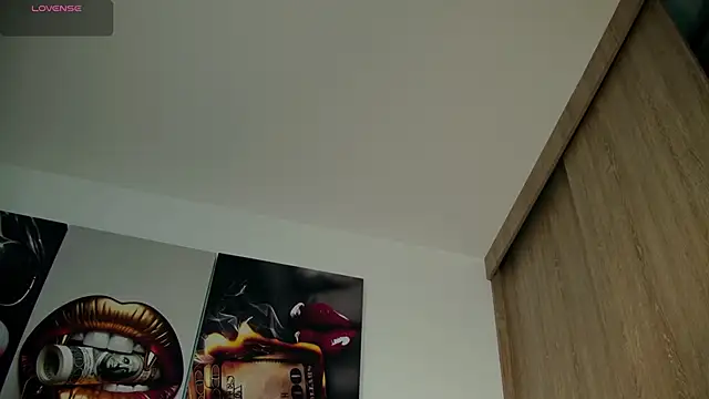 aidaadams online show from September 15, 9:20 am