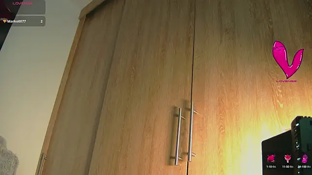 aidaadams online show from October 12, 9:19 am