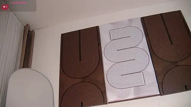 aidaadams online show from March 1, 11:34 am