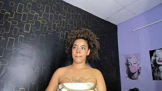 Snapshot of Alika01 chatting on February 21, 8:16 pm Alika01 online show from February 21, 8:16 pm