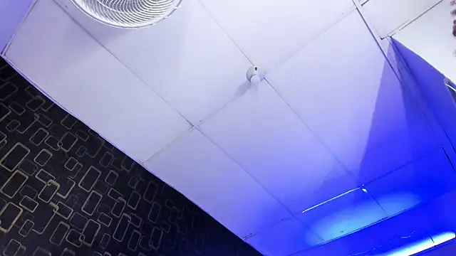 Snapshot of Alika01 chatting on February 22, 8:20 pm Alika01 online show from February 22, 8:20 pm