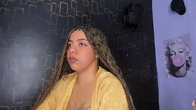 Snapshot of Alika01 chatting on March 7, 3:49 pm Alika01 online show from March 7, 3:49 pm