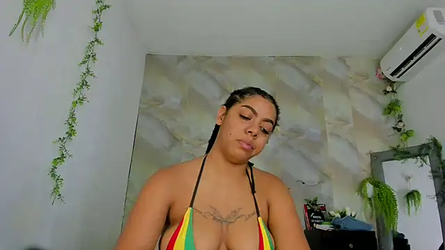 Snapshot of Alika01 chatting on September 27, 7:08 pm Alika01 online show from September 27, 7:08 pm