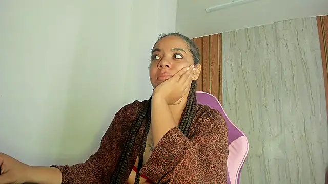 Snapshot of Alika01 chatting on October 10, 5:12 pm Alika01 online show from October 10, 5:12 pm