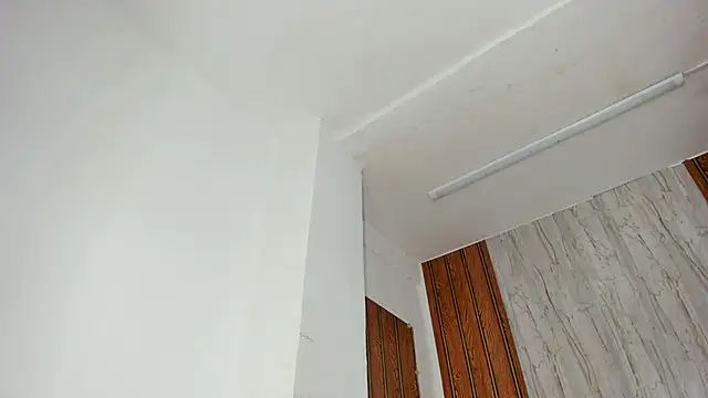 Snapshot of Alika01 chatting on October 20, 1:33 pm Alika01 online show from October 20, 1:33 pm